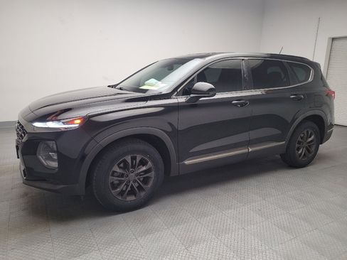Used 2019 Hyundai Santa Fe SE image 2