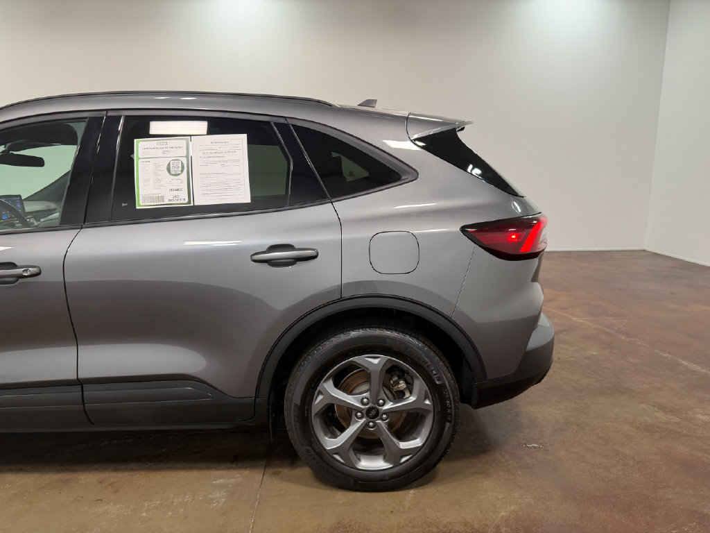 Used 2025 Ford Escape ST-Line Select AWD/4WD image 36