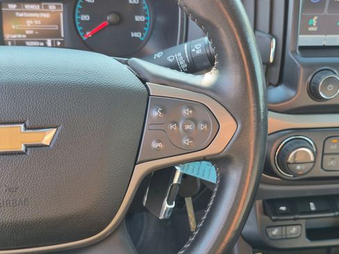 Used 2015 Chevrolet Colorado Z71 AWD/4WD image 18
