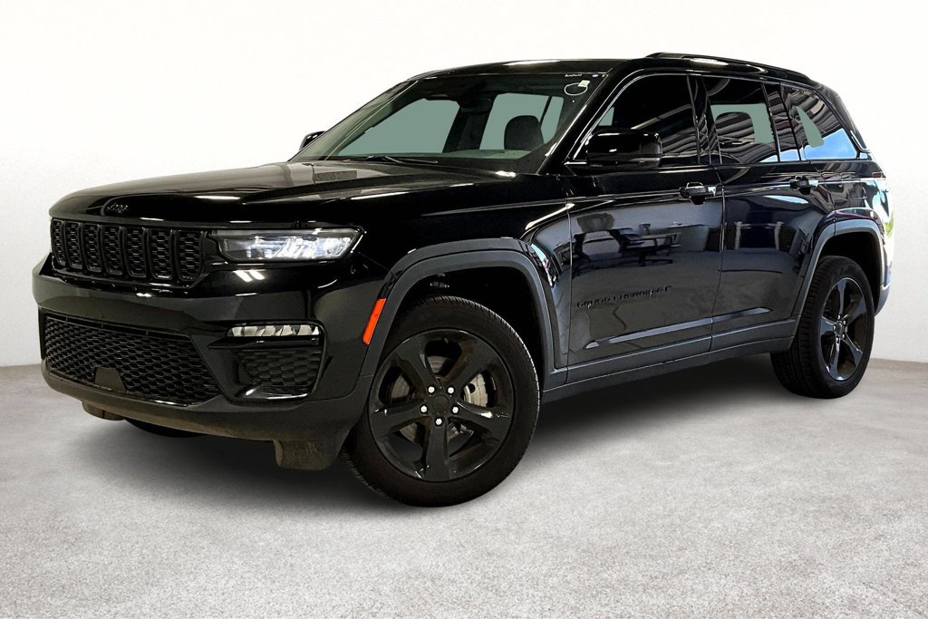 New 2024 Jeep Grand Cherokee Limited w/ Black Appearance Package AWD/4WD image 2