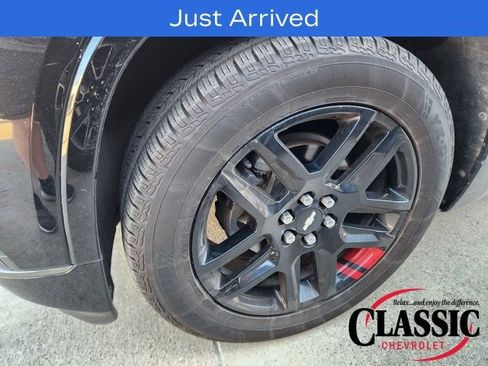 Used 2020 Chevrolet Traverse Premier w/ Redline Edition image 15