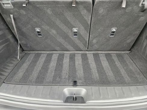 Certified 2025 Nissan Pathfinder SV w/ SV Premium Package image 27