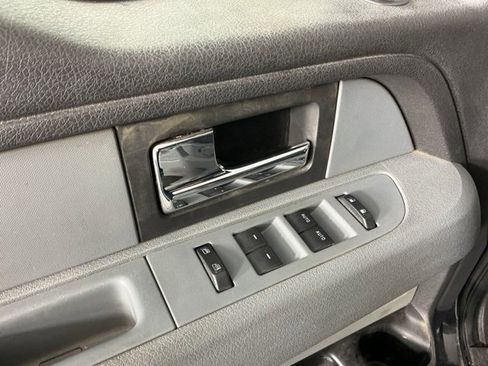 Used 2013 Ford F150 XLT w/ XLT Chrome Pkg image 8