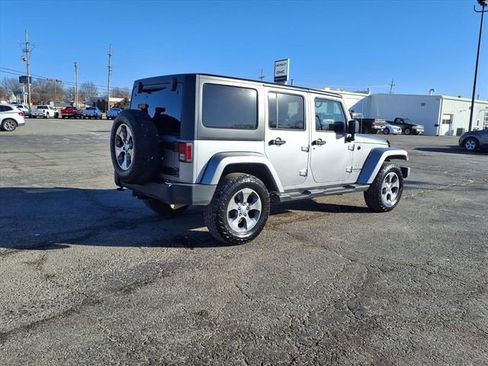 Used 2018 Jeep Wrangler Unlimited Sahara image 18