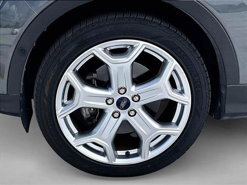Used 2019 Ford Escape Titanium FWD image 10