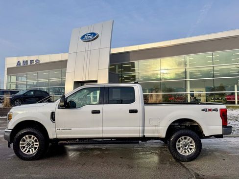 Used 2019 Ford F250 XLT w/ Snow Plow Prep Package image 2