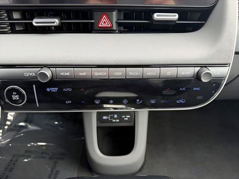 New 2026 Hyundai Ioniq 5 SE AWD/4WD image 21