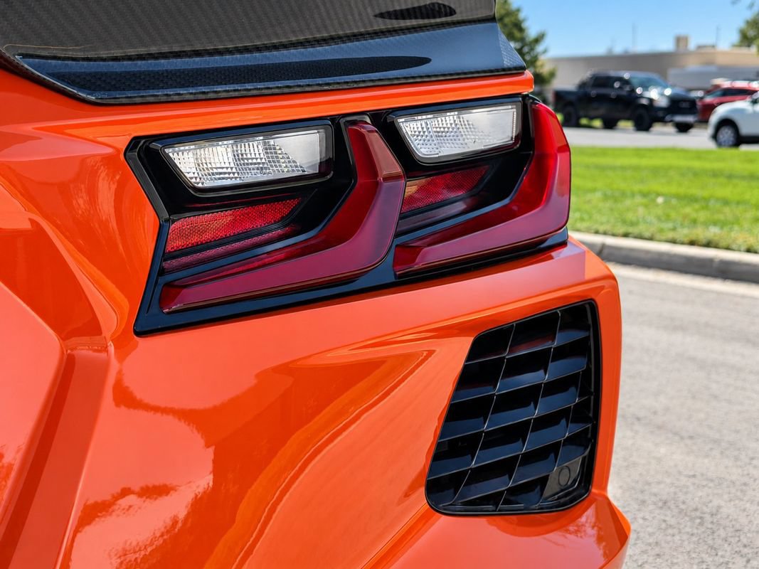 Used 2021 Chevrolet Corvette Stingray Premium Cpe w/ Z51 Performance Package RWD image 5