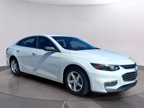 Used 2018 Chevrolet Malibu LS FWD image 7