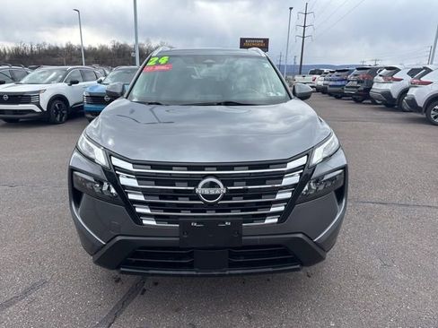 Certified 2024 Nissan Rogue SV w/ SV Premium Package AWD/4WD image 2