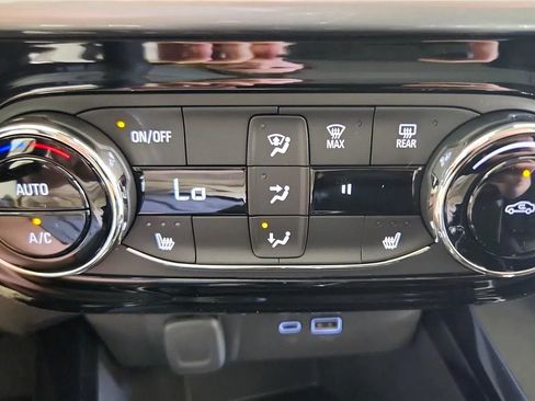 New 2026 Chevrolet Trax LT FWD image 30