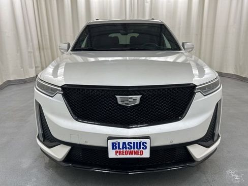 Used 2024 Cadillac XT6 Sport w/ LPO, ONYX Package image 8