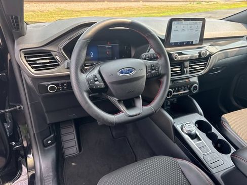Used 2025 Ford Escape ST-Line AWD/4WD image 14