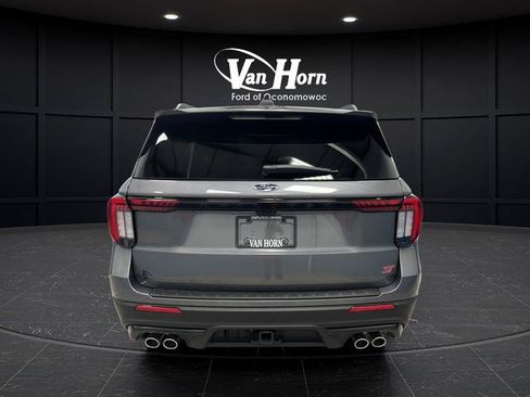 Used 2025 Ford Explorer ST w/ Sun And Sound Package AWD/4WD image 6