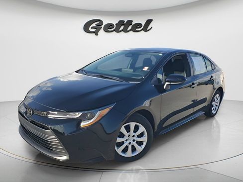 Used 2024 Toyota Corolla LE FWD image 1