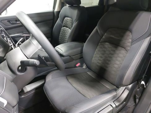 Certified 2025 Nissan Pathfinder S AWD/4WD image 14