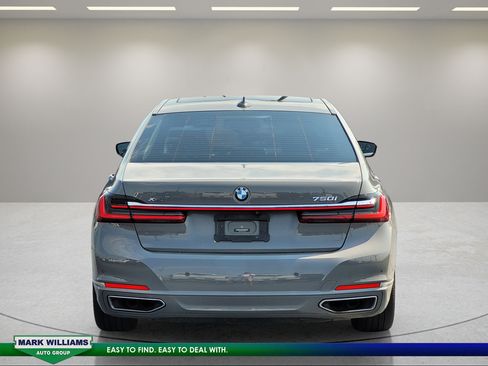 Used 2022 BMW 750i xDrive w/ Executive Package AWD/4WD image 5