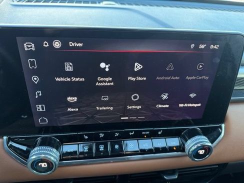 Certified 2024 GMC Canyon AT4 AWD/4WD image 3