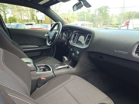 Used 2021 Dodge Charger SXT image 18