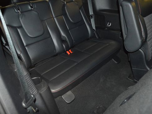 Certified 2025 Ford Explorer ST-Line image 13