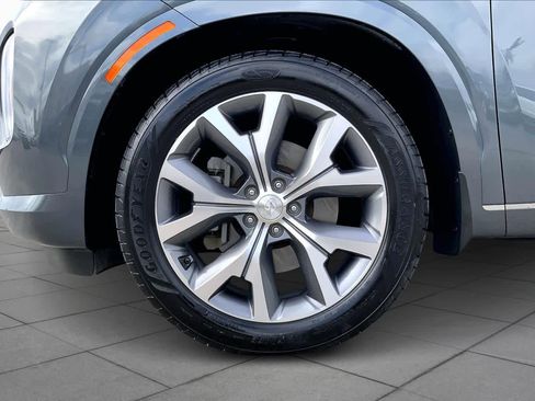 Used 2021 Hyundai Palisade Limited w/ Winter Package image 11