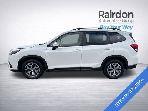Used 2023 Subaru Forester Premium image 4