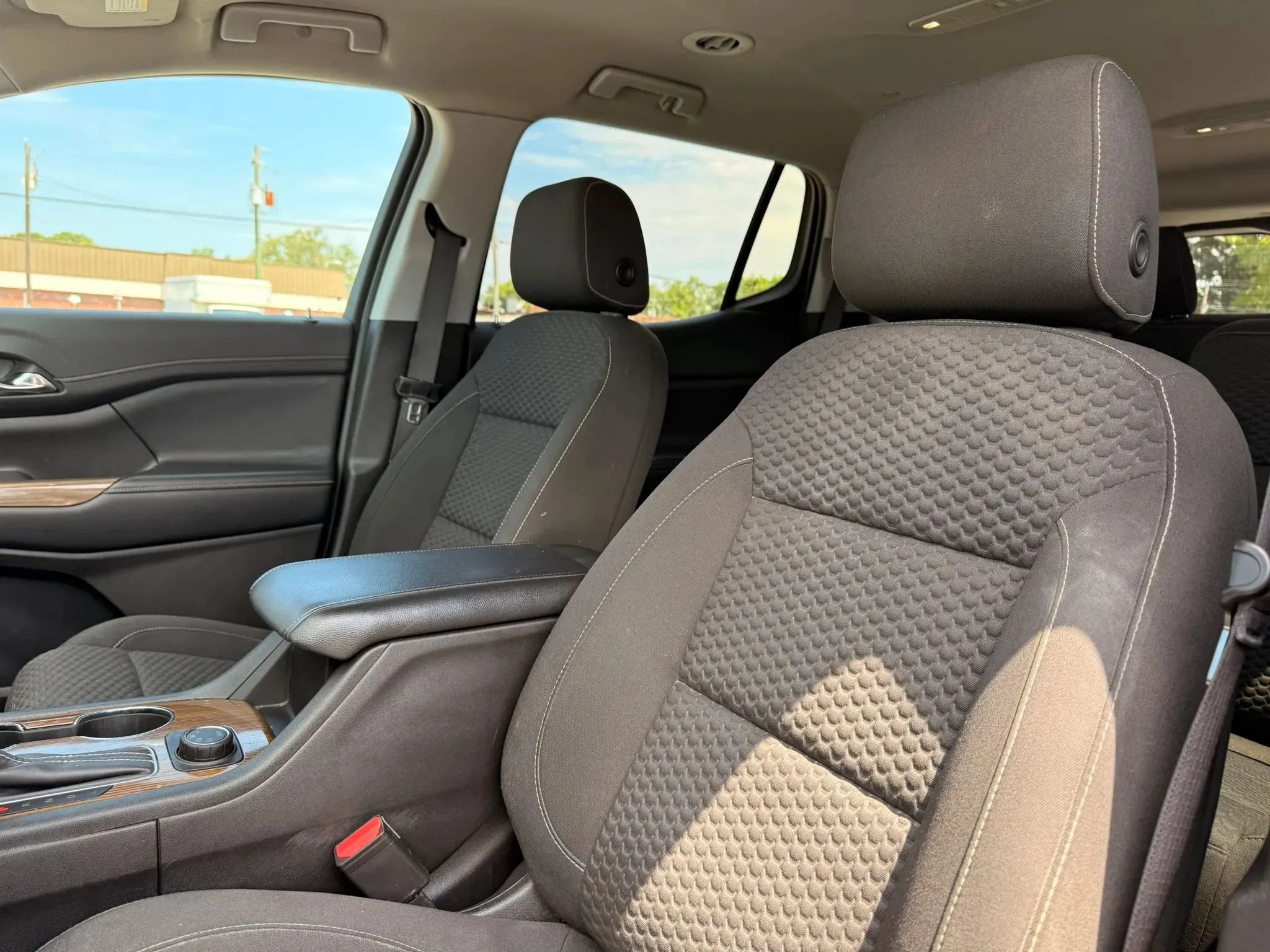 Used 2019 GMC Acadia SLE AWD/4WD image 13