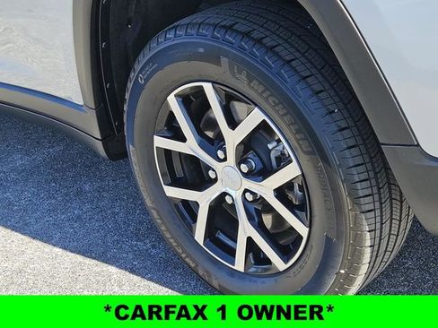 Used 2025 Jeep Grand Cherokee L Limited w/ Trailer Tow Package image 10