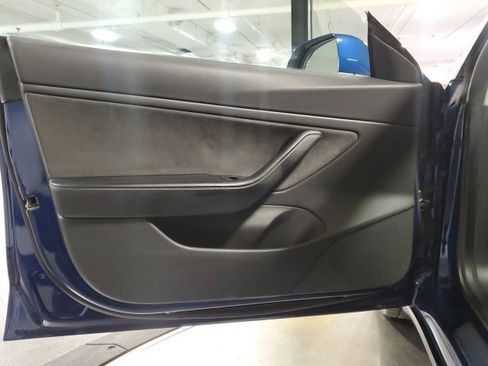 Used 2020 Tesla Model 3 Long Range image 11