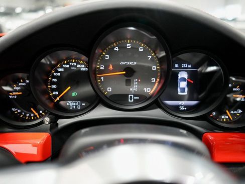 Used 2016 Porsche 911 GT3 RS image 13