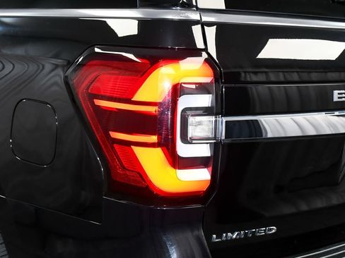 Used 2023 Ford Expedition Limited AWD/4WD image 82