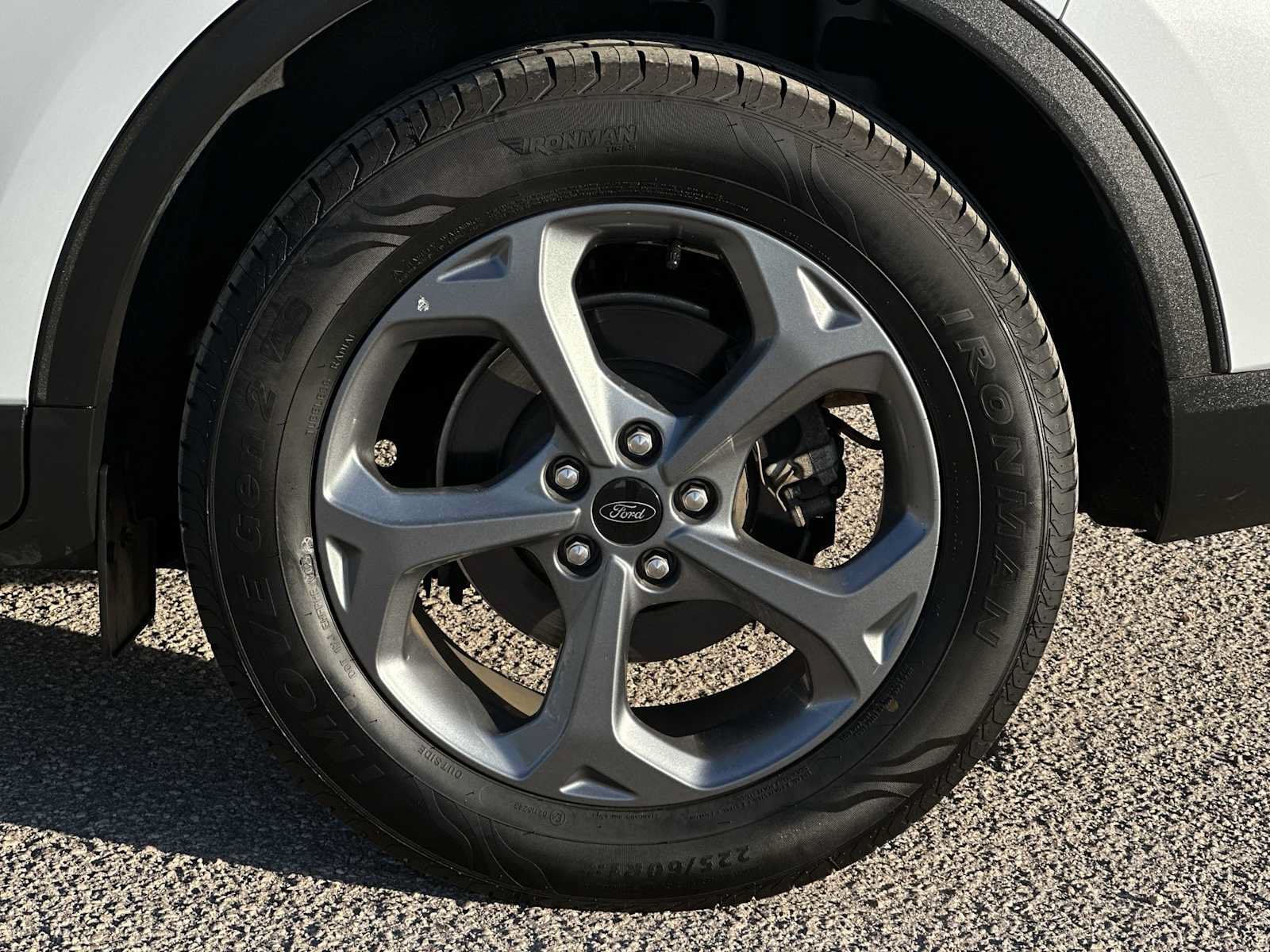 Used 2025 Ford Escape ST-Line AWD/4WD image 16