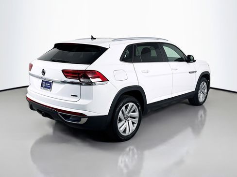 Certified 2022 Volkswagen Atlas Cross Sport SE w/ Panoramic Sunroof Package image 9