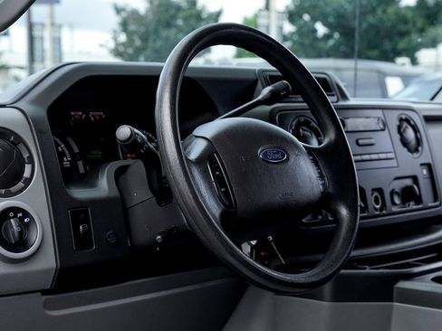 Used 2013 Ford E-150 and Econoline 150 image 15