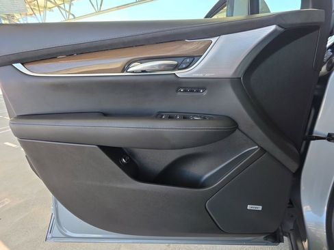 Used 2023 Cadillac XT6 Sport w/ Platinum Package image 23