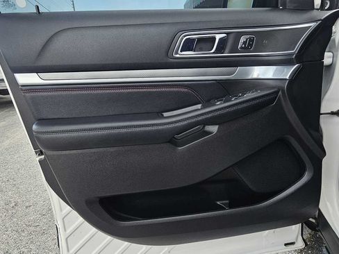 Used 2017 Ford Explorer Sport w/ Equipment Group 401A AWD/4WD image 15