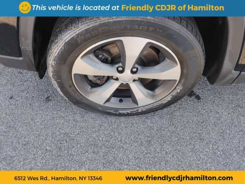 Used 2022 Jeep Cherokee Limited image 9