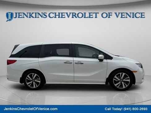Used 2022 Honda Odyssey Touring image 2