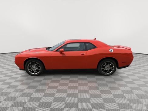 Used 2017 Dodge Challenger GT w/ Driver Convenience Group AWD/4WD image 5