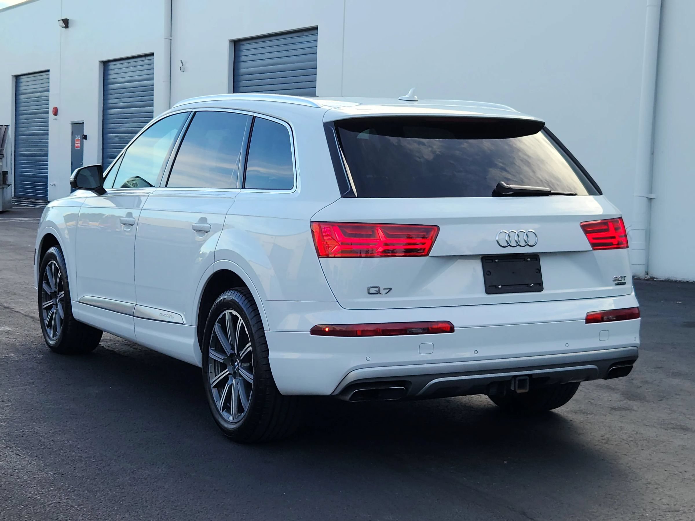 Used 2017 Audi Q7 3.0T Premium Plus AWD/4WD image 3