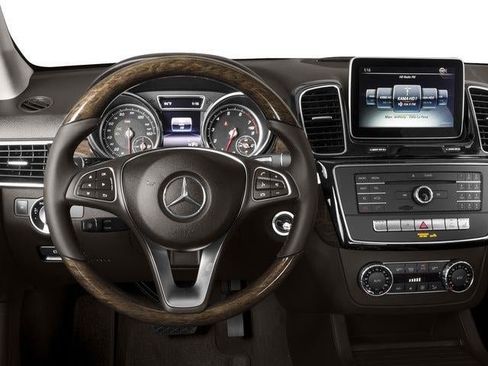 Used 2017 Mercedes-Benz GLE 350 4MATIC image 7