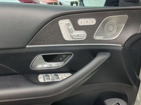 Used 2022 Mercedes-Benz GLS 450 4MATIC image 12