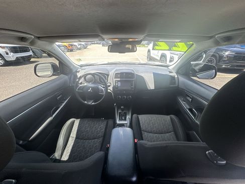 Used 2022 Mitsubishi Outlander Sport FWD image 18