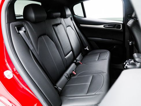 New 2025 Alfa Romeo Stelvio Sprint image 16