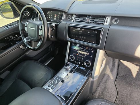 Used 2018 Land Rover Range Rover HSE image 22