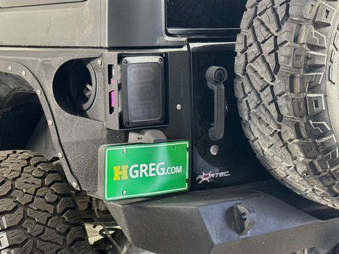 Used 2018 Jeep Wrangler Unlimited Rubicon w/ Cold Weather Group AWD/4WD image 36