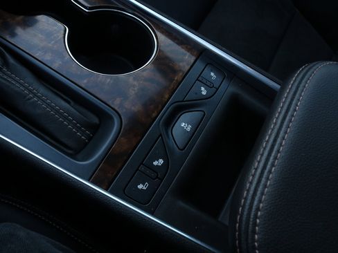 Used 2015 Chevrolet Impala LT w/ Convenience Package image 31