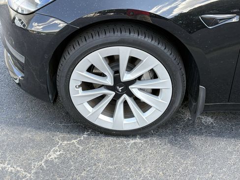 Used 2022 Tesla Model 3 Long Range AWD/4WD image 25