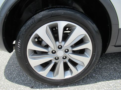 Used 2019 Buick Encore Preferred FWD image 8