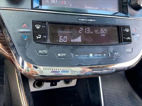 Used 2015 Toyota Avalon XLE Touring FWD image 33